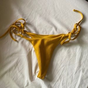 Cutest yellow thong bikini💛